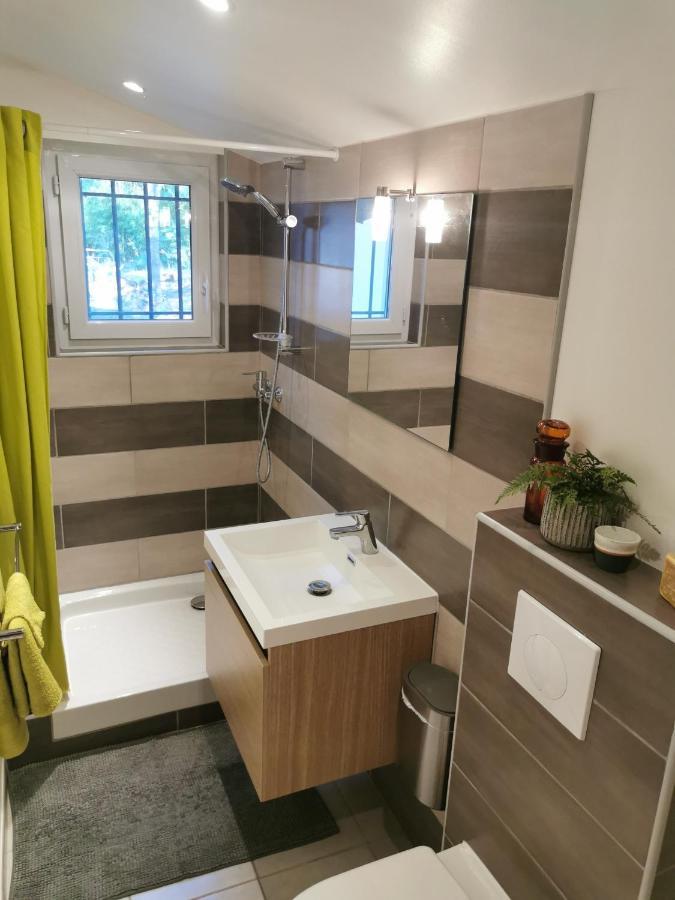 Studio De Charme En Provence, Piscine Et Jacuzzi Partages Le Luc Eksteriør billede